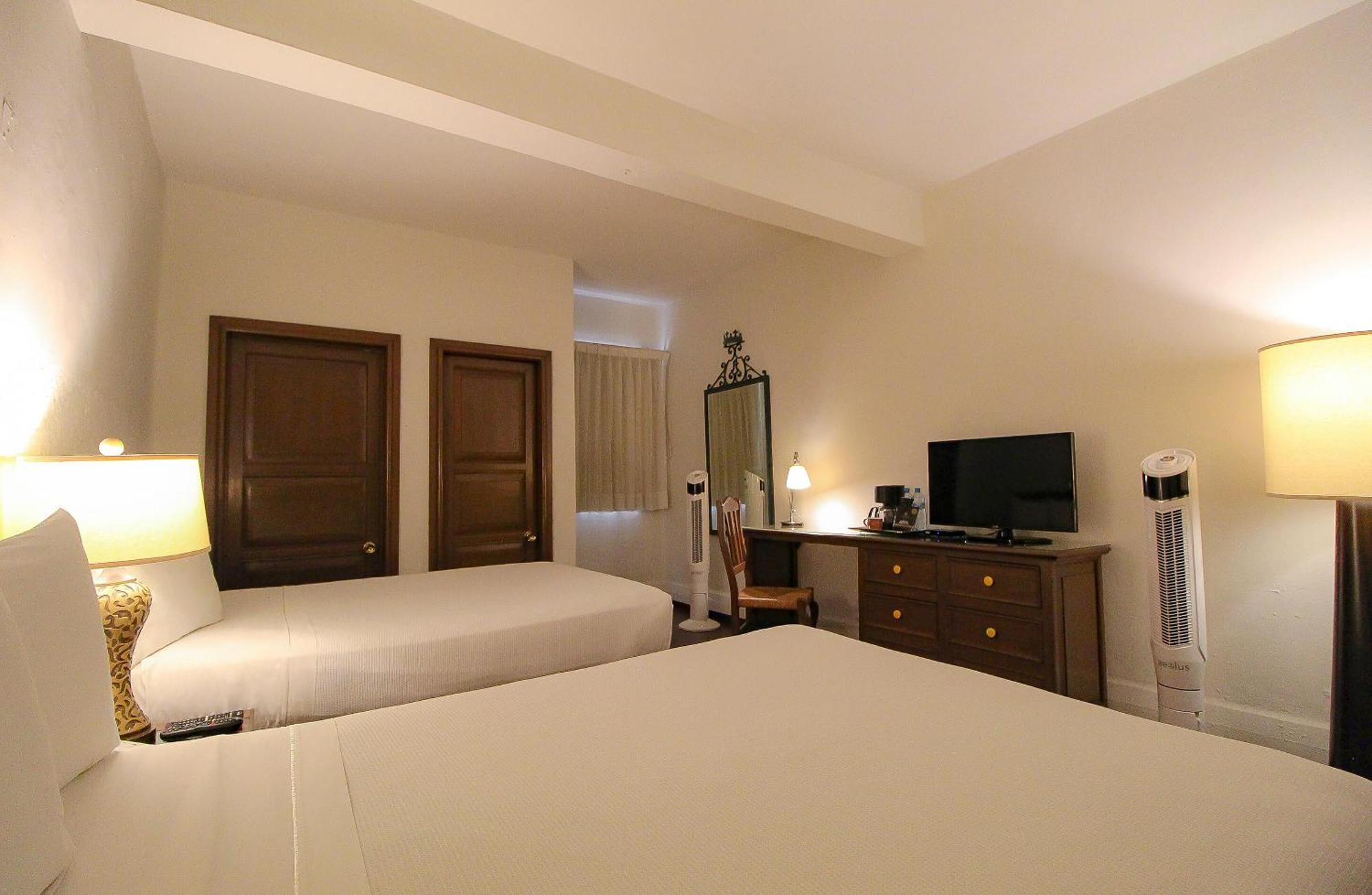 Hotel Casino Morelia Kültér fotó