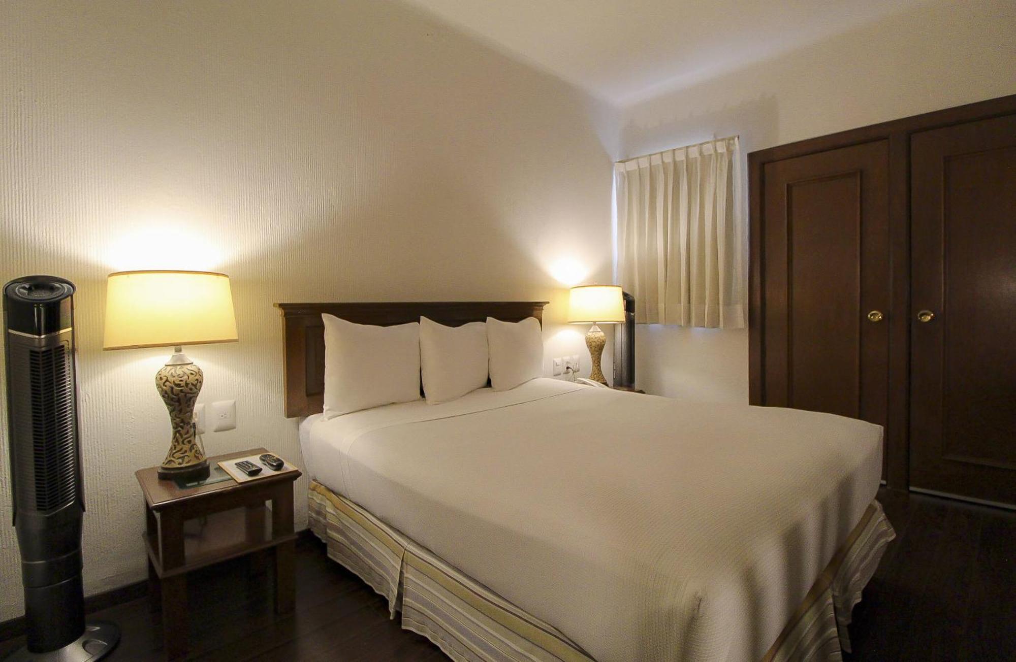 Hotel Casino Morelia Kültér fotó